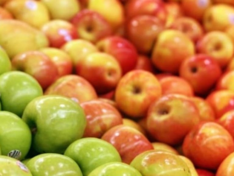 apples-in-the-supermarket-1170x485